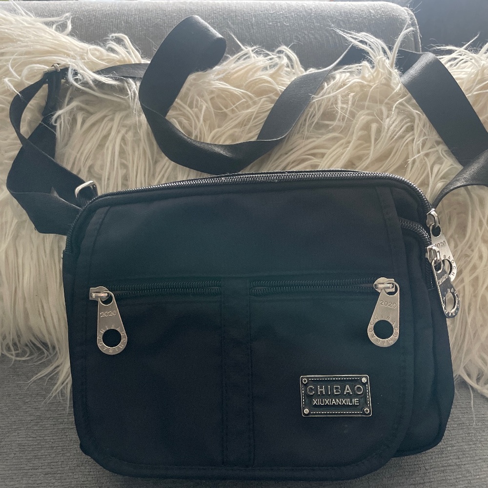 CHIBAO crossbody purse